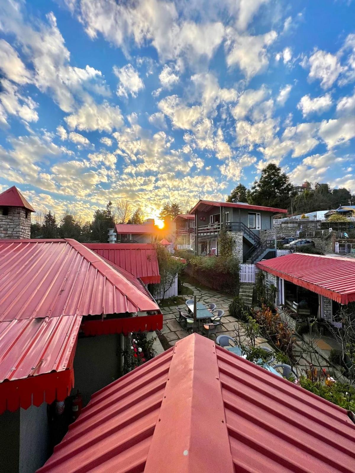 The Birdcage, Mukteshwar Hotel Екстериор снимка