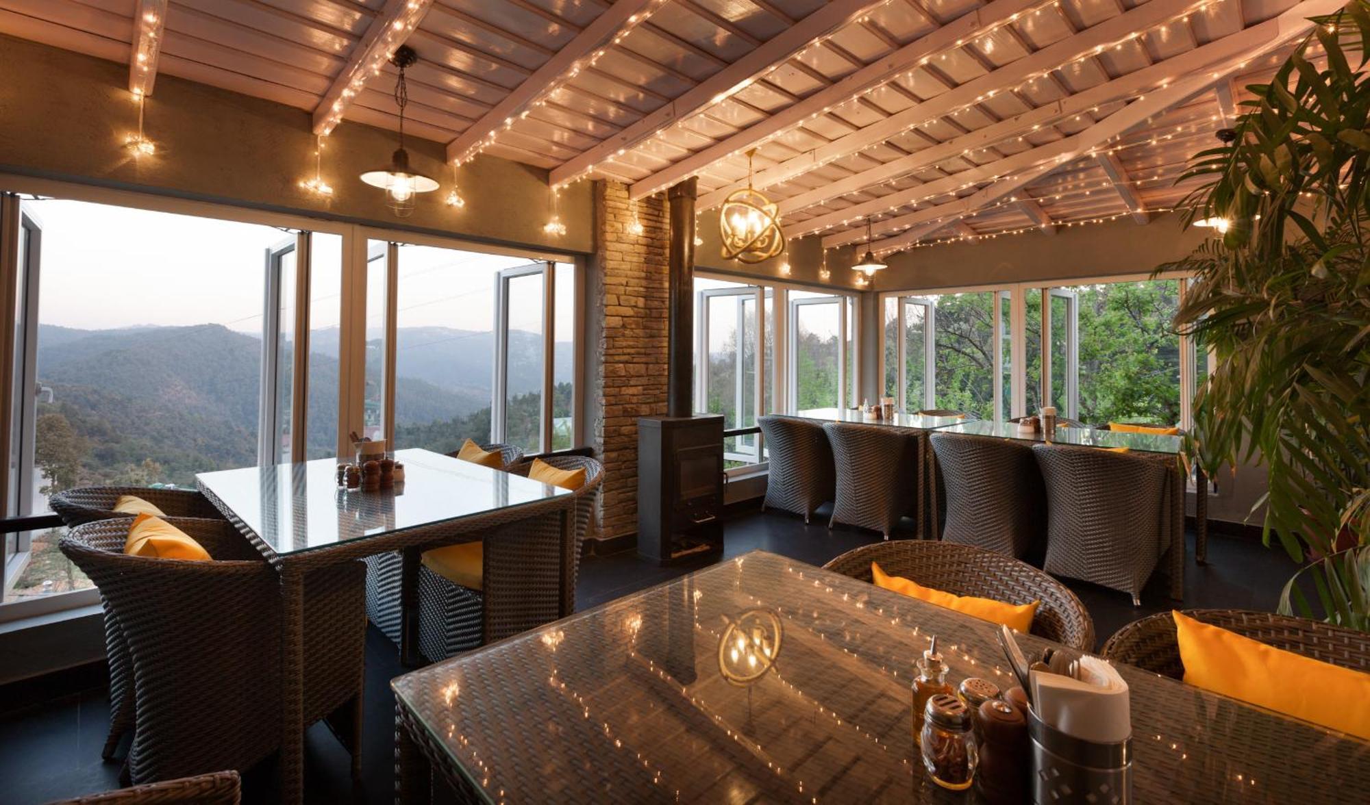 The Birdcage, Mukteshwar Hotel Екстериор снимка