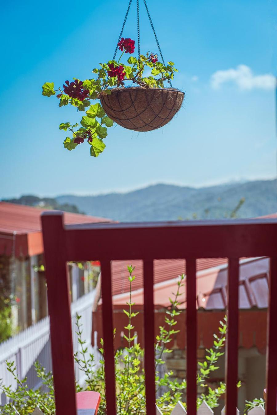 The Birdcage, Mukteshwar Hotel Екстериор снимка